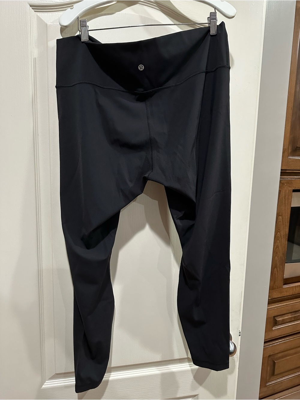 Lululemon Wunder leggings 28” Black. Like new